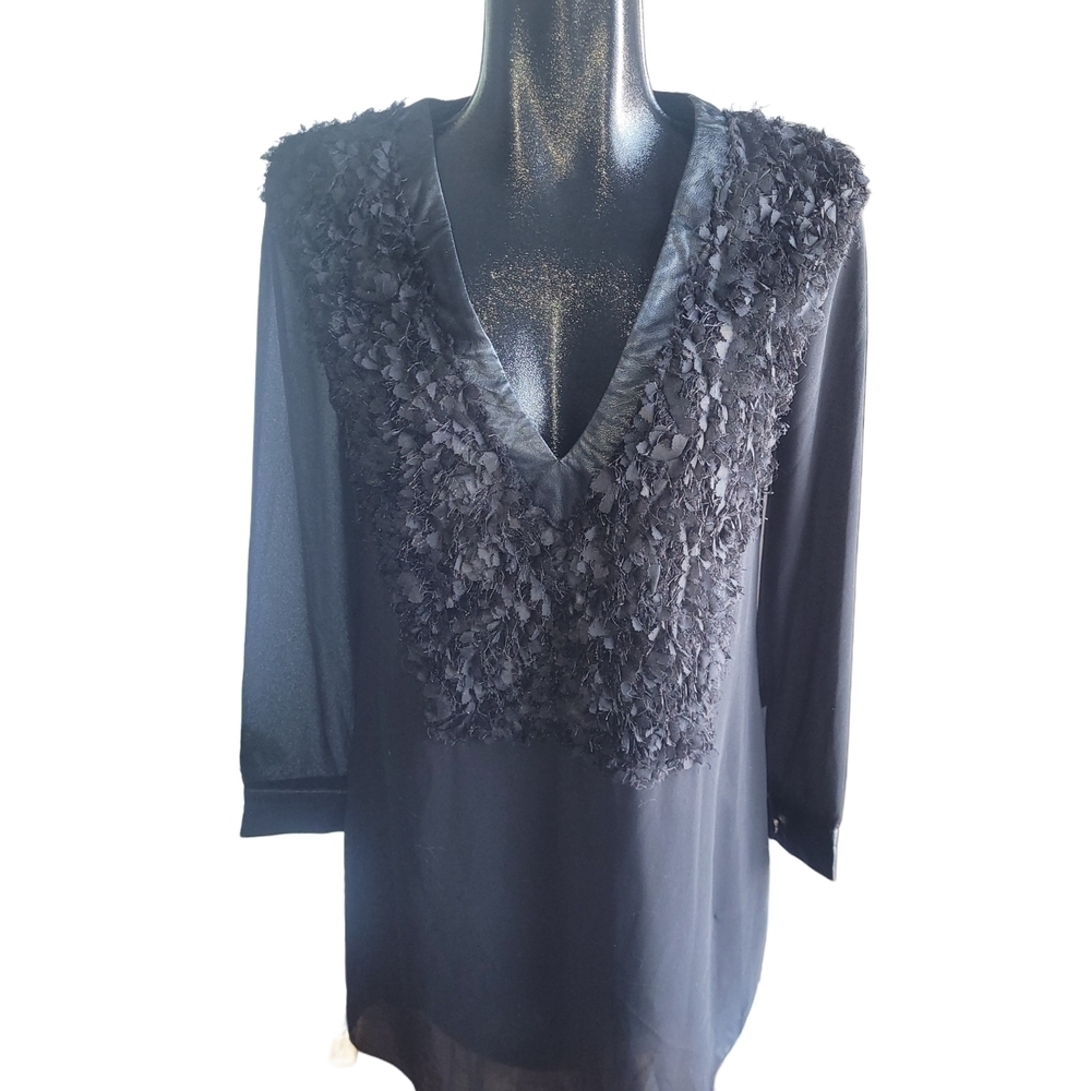 Simon Chang Black V Neck Textured Front Blouse Size 4